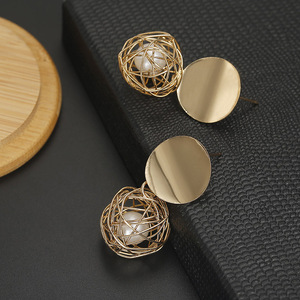 New Fashion Stud <strong>Earrings</strong> for Women Golden Color Round Ball Geometric Disc <strong>Dangle</strong> <strong>Gold</strong> <strong>Earrings</strong> for Women 2019 - Product Image 4