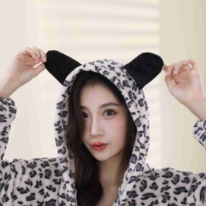 Lussuoso Accappatoio <span class=keywords><strong>con</strong></span> Stampa Leopardata, Cartone Animato Carino, Traspirante, Morbido, <span class=keywords><strong>con</strong></span> Cappuccio e Tasca a Stella, Elegante e Casual per Primavera/Autunno/Estate/Inverno - Product Image 2