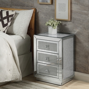 Comodino Stile Glamour con Tre Cassetti, Finitura a Specchio, Tavolino d'Accento Moderno per Arredamento Casa - Product Image 1