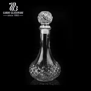 Wholesale 785ml Stock cheap sprayed color green engraving diamond design glass wine whiskey decanter bottle Lid Decantor
