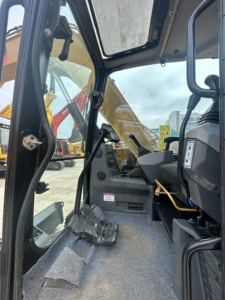 Mini-excavatrice hydraulique d'occasion CAT 307.5 Caterpillar 7 tonnes sur chenilles pour la construction et les travaux de terrassement - Product Image 6