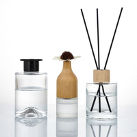Bouteille en verre de parfum transparent personnalisé de 30ml 50ml avec couvercle en bois ensemble de diffuseur de roseaux vide en spirale durable vente en gros