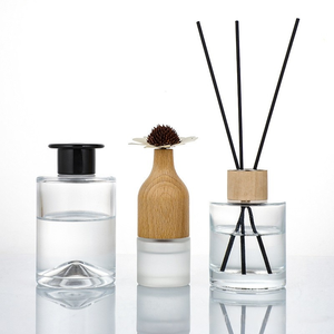 Bouteille en verre de parfum transparent personnalisé de 30ml 50ml avec couvercle en bois ensemble de diffuseur de roseaux vide en spirale durable vente en gros - Product Image 3