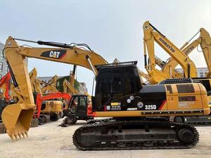 Offre Spéciale : Excavatrice sur Chenilles CAT325D 25 Tonnes en Excellent État – Équipement de Construction avec Composants Clés (Moteur, Pompe, Boîte de Vitesses) - Product Image 2
