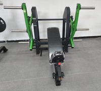 Gimnasio ejercicio fitness equipo comercial espalda estiramiento remo entrenador sentado máquina de remo extremo