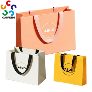 Sac en papier de luxe personnalisé avec logo imprimé, emballage <span class=keywords><strong>cadeau</strong></span> en matériaux recyclés, papier d'art, poignée longue, directement de l'usine, prix bas - Product Image 1