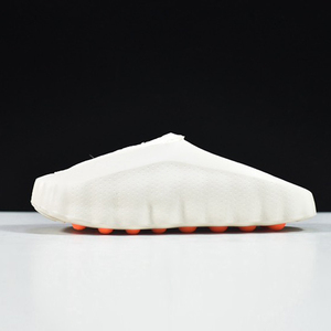 2026 New 001 Pre-Match Training <b>Mules</b> Designer <b>Closed</b>-<b>Toe</b> Slippers with Inlaid Wear-Resistant Rubber Pads Soft and Skin-Friendly - Product Image 1