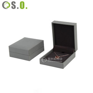 Caja de Joyería Gris de Alta Gama con Logotipo Personalizado, Caja de Anillos de Papel Imitación Cuero, Caja de Joyería para Pendientes, Pulseras y Collares para Boda - Product Image 4