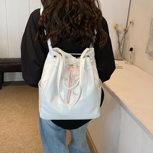 Sac seau grande capacité pour femme sac à dos décontracté polyvalent sac sous les bras simple et élégant - Product Image 3