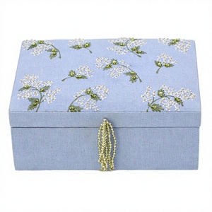Caja de Joyería de Ratán de Lujo Moderna, Ecológica, Hecha a Mano, con Bordado Floral, de Poliéster, con Borlas y Cuentas, Elegante - Product Image 2
