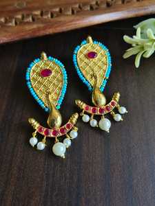 Los últimos pendientes de piedras preciosas Rojas estilo pájaro hechos a mano chapados en oro para mujer, diseño personalizado ligero, ropa de boda hecha a medida - Product Image 5