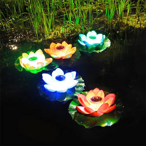 Lampe <span class=keywords><strong>solaire</strong></span> flottante en forme de Lotus, disponible dans 7 couleurs changeantes, luminaire décoratif d'extérieur, idéal pour une piscine, un étang, un jardin, une <span class=keywords><strong>fontaine</strong></span> ou un <span class=keywords><strong>balcon</strong></span> - Product Image 3