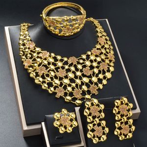 Ensemble de bijoux modernes en or 18 carats avec collier, boucles d'oreilles, bracelet et bague, coffret cadeau de luxe complet pour femmes - Product Image 4