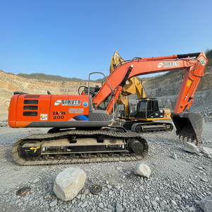 Excavadora Usada Hitachi ZX200-5G Tipo Oruga, 20 Toneladas, Motor Diésel, Pocas Horas, Bien Mantenida, Incluye Bomba Hidráulica y Cucharón - Product Image 1