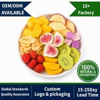 OEM Gezonde en heerlijke gevriesdroogde fruitmix met noten en gevriesdroogde fruitschijfjes. Gevriesdroogd fruit. Gedroogd fruit.