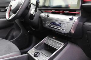 Voiture d'occasion propre 2025 HyundaiS <span class=keywords><strong>Kona</strong></span> 1.6 GDI N Line DCT suv prête à l'emploi, sans accident, prête à être expédiée dans le monde entier - Product Image 3