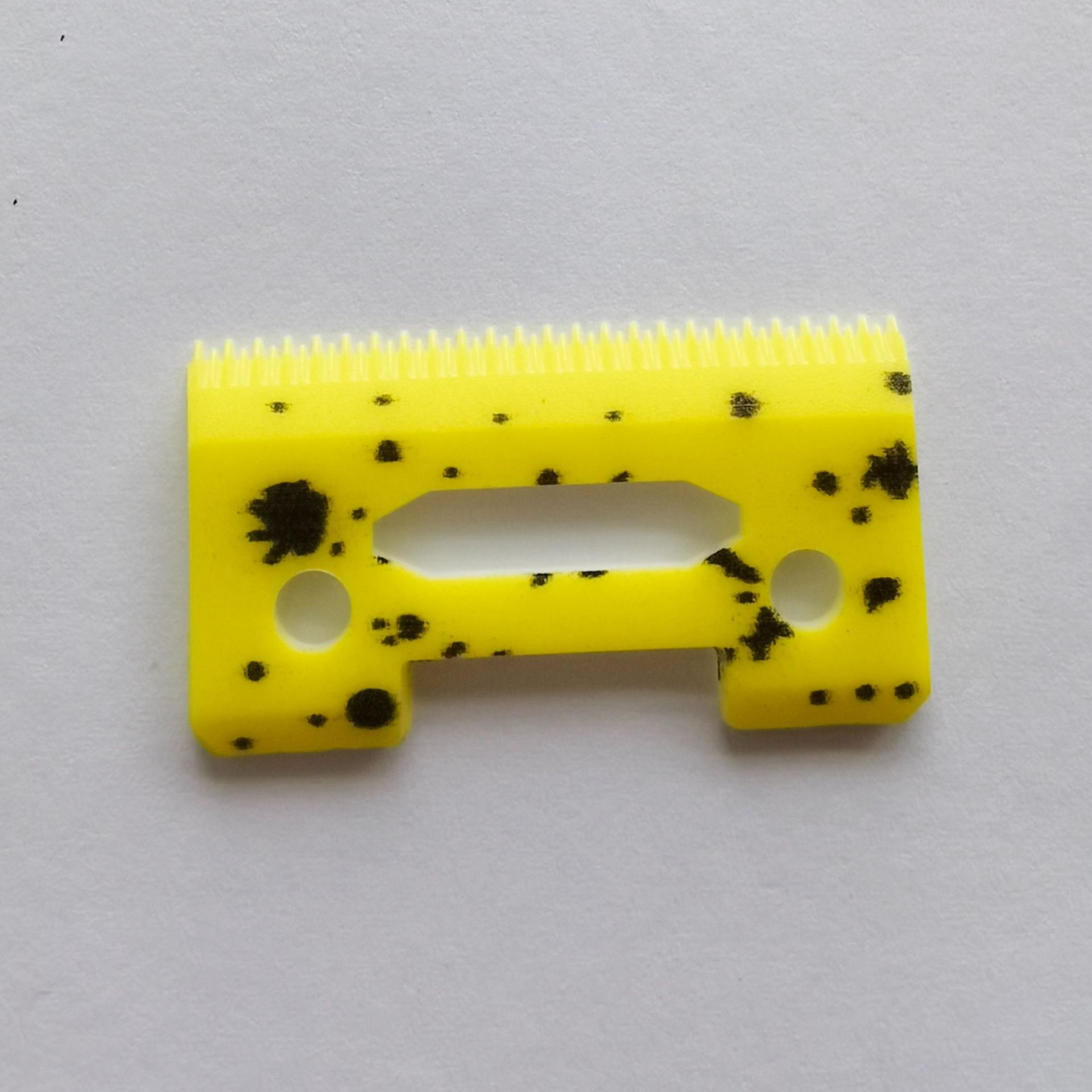 สีเหลือง