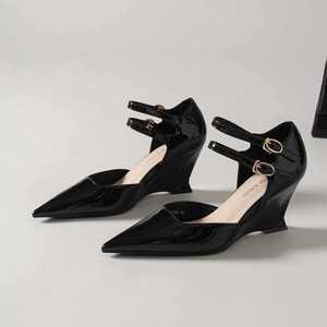 Sandalias de cuña de charol con punta, tira trasera y cierre de hebilla, cómodas para mujer, para todas las estaciones - Product Image 2