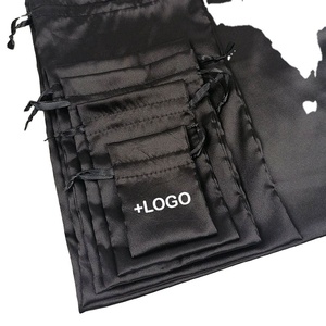 Sac d'emballage cosmétique de luxe personnalisé en satin avec cordon de serrage pour perruques, rangement anti-poussière, bijoux et sacs cadeaux en satin - Product Image 1