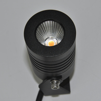 Projecteur de jardin LED, indice de protection IP65, construction en aluminium, blanc chaud, angle de faisceau de 24 degrés