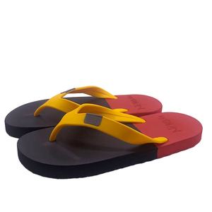 Vente en gros de tongs bicolores avec logo personnalisé, sandales de plage pour hommes, tongs en caoutchouc antidérapantes, fabricant en gros OEM Nicecin Shoes - Product Image 2