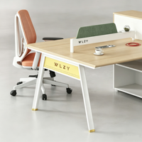 Poste de travail de bureau moderne et minimaliste avec chaise de bureau de qualité E0, cloison de séparation et table d'ordinateur pour 24 personnes