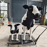 Modèle de vache et de veau animatroniques hautement réalistes, statue d'animal de ferme grandeur nature avec fourrure pour la décoration des zoos, des jardins et des parcs