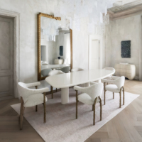 Chaise de salle à manger ergonomique moderne avec revêtement en lin, pieds en métal stables, dossier finition or de luxe pour maison, villa ou manoir