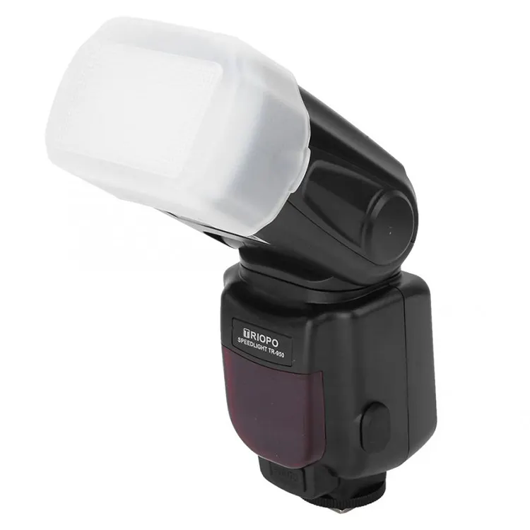 Triopo Camera flash light TR-950 manual flash light with Slave function and GN 35 .