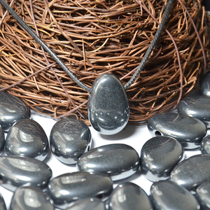 Miss Stone plus récent en gros goutte d'eau brillant 30mm <span class=keywords><strong>pierre</strong></span> d'hématite naturelle pendentif <span class=keywords><strong>pierre</strong></span> de roche pour la fabrication de colliers - Product Image 1