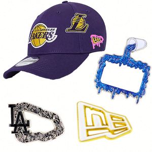 Badges de casquette en métal gravés en 3D, écologiques, personnalisés en usine, avec chaîne, cadeaux promotionnels, marque de créateur, épingles en fer UV - Product Image 2