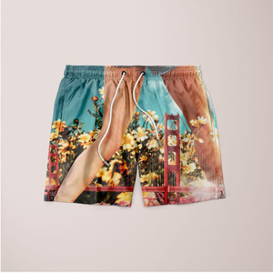 Espero que la hierba sea más verde Shorts - Product Image 1