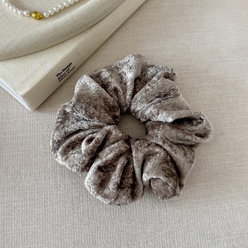 สีเทาอ่อน