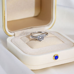 Bague en argent sterling 925 avec diamant de laboratoire taille ronde Messi Jewelry MSR-1752 - Product Image 1