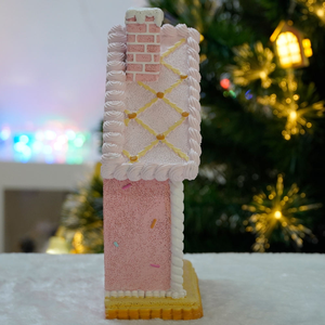 Maison de Noël en résine LED, maison en pain d'épices, décoration de Noël 2026, maison de Noël en pain d'épices éclairée, maison de Noël en forme de bonbon - Product Image 2