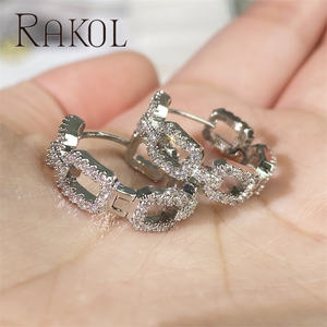Rakol EP5630 impermeable Hip-Hop aro completo diamante pequeños pendientes joyería - Product Image 3