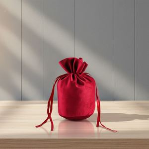 Sacs cadeaux en velours rouge et noir recyclables avec logo personnalisé, cordon de serrage, pochettes élégantes pour bijoux, pour le rangement des accessoires - Product Image 3