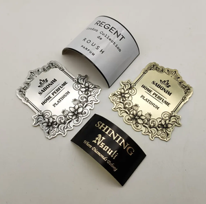 Étiquette de bouteille de vin en aluminium brossé de luxe, étiquette métallique personnalisée en relief pour spiritueux haut de gamme - Product Image 3