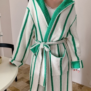 Wholesale Home Winter Coral Fleece Luxury Bathrobe Custom Logo Soft Warm Unisex Comfortable Blue Striped Hat Bathrobe