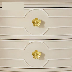 <span class=keywords><strong>Poignées</strong></span> en <span class=keywords><strong>laiton</strong></span> personnalisées, multifonctions, couleur cuivre, forme de fleur de prunier, <span class=keywords><strong>poignées</strong></span> en <span class=keywords><strong>laiton</strong></span> pour meubles, boutons - Product Image 3