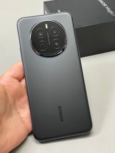 ลดราคา มือถือ HONOR Magic7 มือสอง สภาพดีเยี่ยม แบตเตอรี่ดี ปลดล็อคแล้ว สมาร์ทโฟนมือสอง - Product Image 1