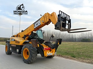 JCB 540-140 Chargeuse télescopique haute portée 4WD d'occasion, avec chargeur rotatif d'une capacité de 4 tonnes et de faibles heures - Product Image 2