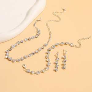 ชุดสำหรับเจ้าสาวที่งดงามแบบชาวยุโรปอเมริกันสร้อยคอประดับมุกเทียมของขวัญงานแต่ง - Product Image 5