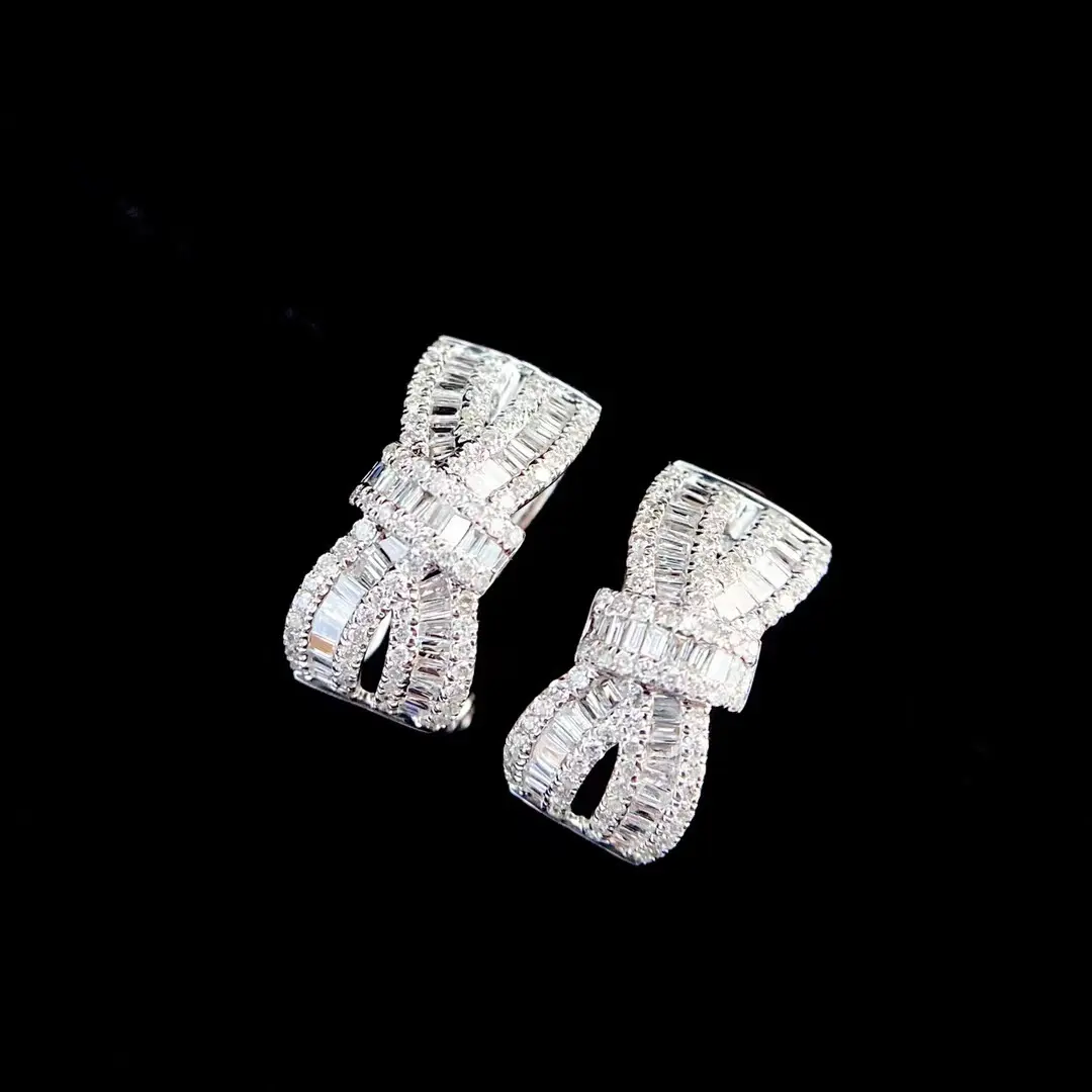 Xinfly 0.8ct Diamond English lock Boucles d'oreilles en or 18 carats pour femme