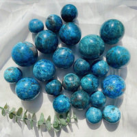 Sphère de cristal d'apatite bleue naturelle, boule de pierre précieuse polie, pierre de guérison Reiki Chakra pour collection de cristaux