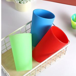 Gobelet à vin et bière en silicone incassable sans BPA de 16 oz, personnalisé, en gros, avec couvercles et pailles - Product Image 6