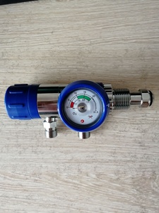 Regulador de Oxígeno de Latón de 0-25L con Entrada G5/8, Conector Francés y Borde Redondeado para Uso Hospitalario, Presión de Salida de 50 psi - Product Image 3