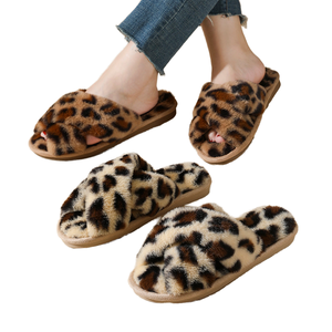 Chaussons d'intérieur doux et moelleux en vraie fourrure de <span class=keywords><strong>mouton</strong></span> pour femme, à bout ouvert croisé, pour l'hiver - Product Image 1
