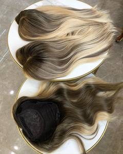 Nuevo <span class=keywords><strong>Postizo</strong></span> de Cabello Europeo <span class=keywords><strong>Rubio</strong></span> Cenizo Fino con Clip, 6x7'' 8x8'', Aspecto Natural, Base de Seda, con <span class=keywords><strong>Flequillo</strong></span> para Mujer - Product Image 2