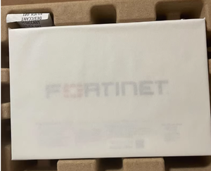 Commutateur Gigabit PoE+ 24 ports <span class=keywords><strong>FortiSwitch</strong></span> FS-<span class=keywords><strong>124E</strong></span>-FPOE, 4 liaisons montantes SFP+ 10G, géré, couche 2, SNMP, VLAN, QoS, accès sécurisé - Product Image 3